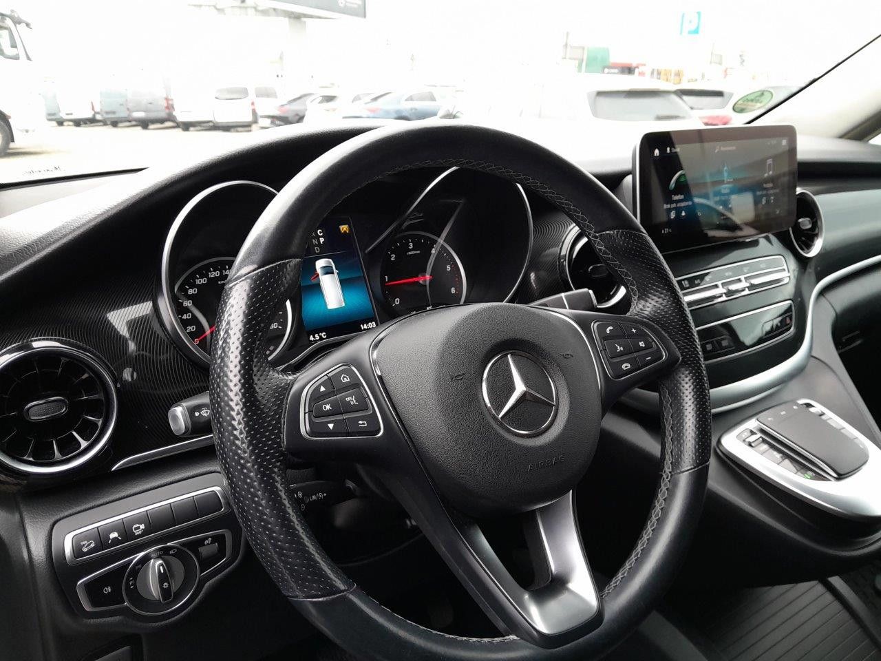 Zdjęcie pojazdu 18 / 20