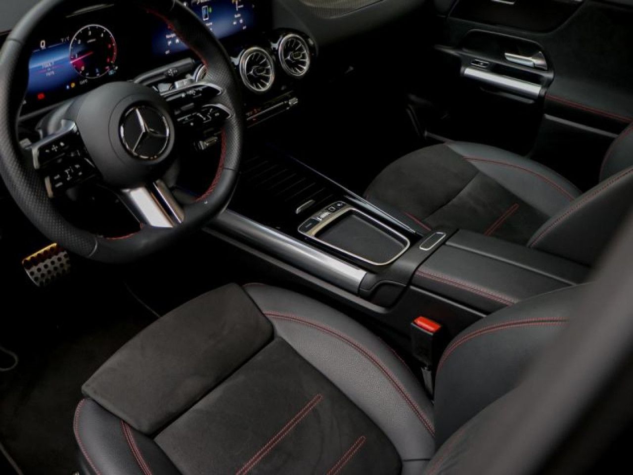 Photo du v&eacute;hicule 12 / 18