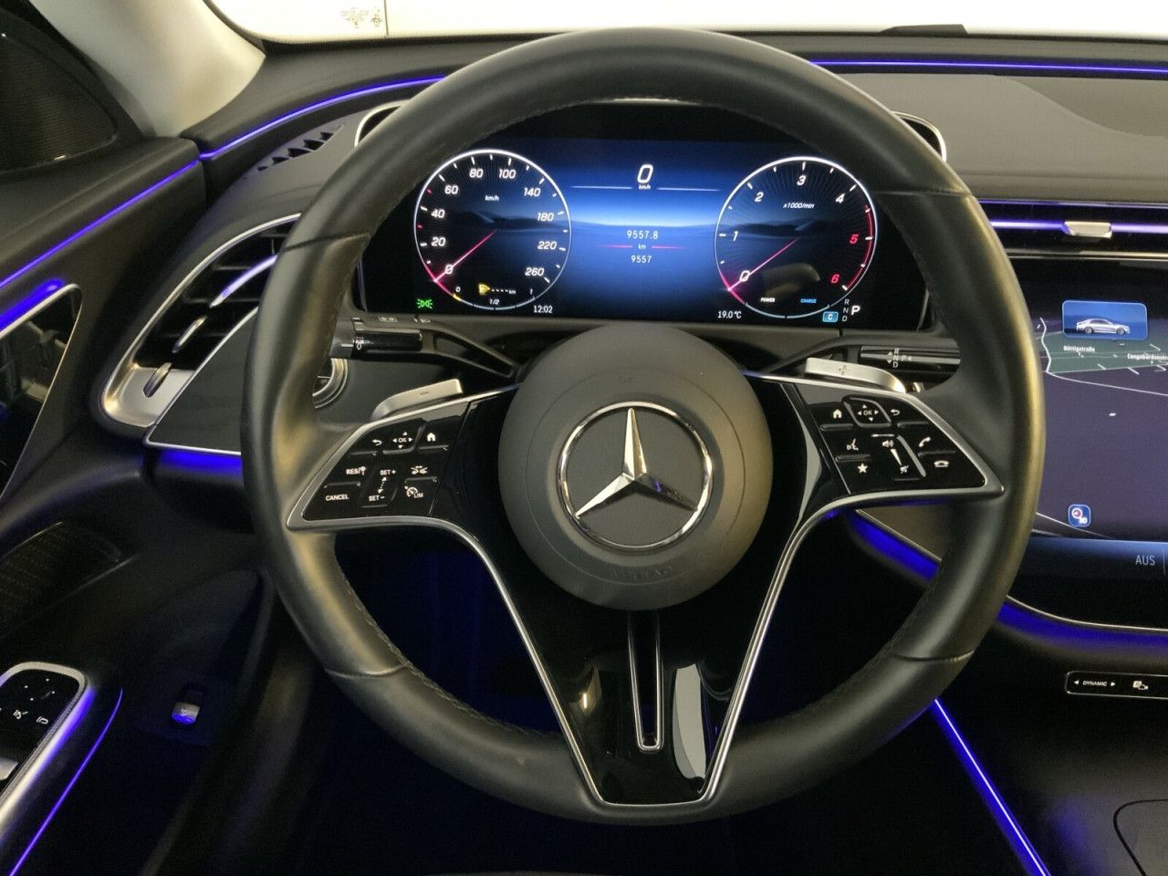Mercedes-Benz E-Klasse – Bild 10