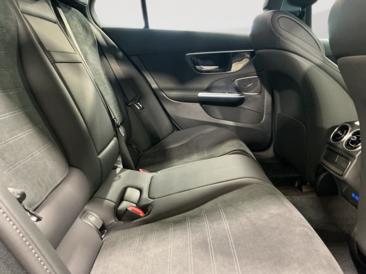 Mercedes-Benz C-Klasse – Bild 12