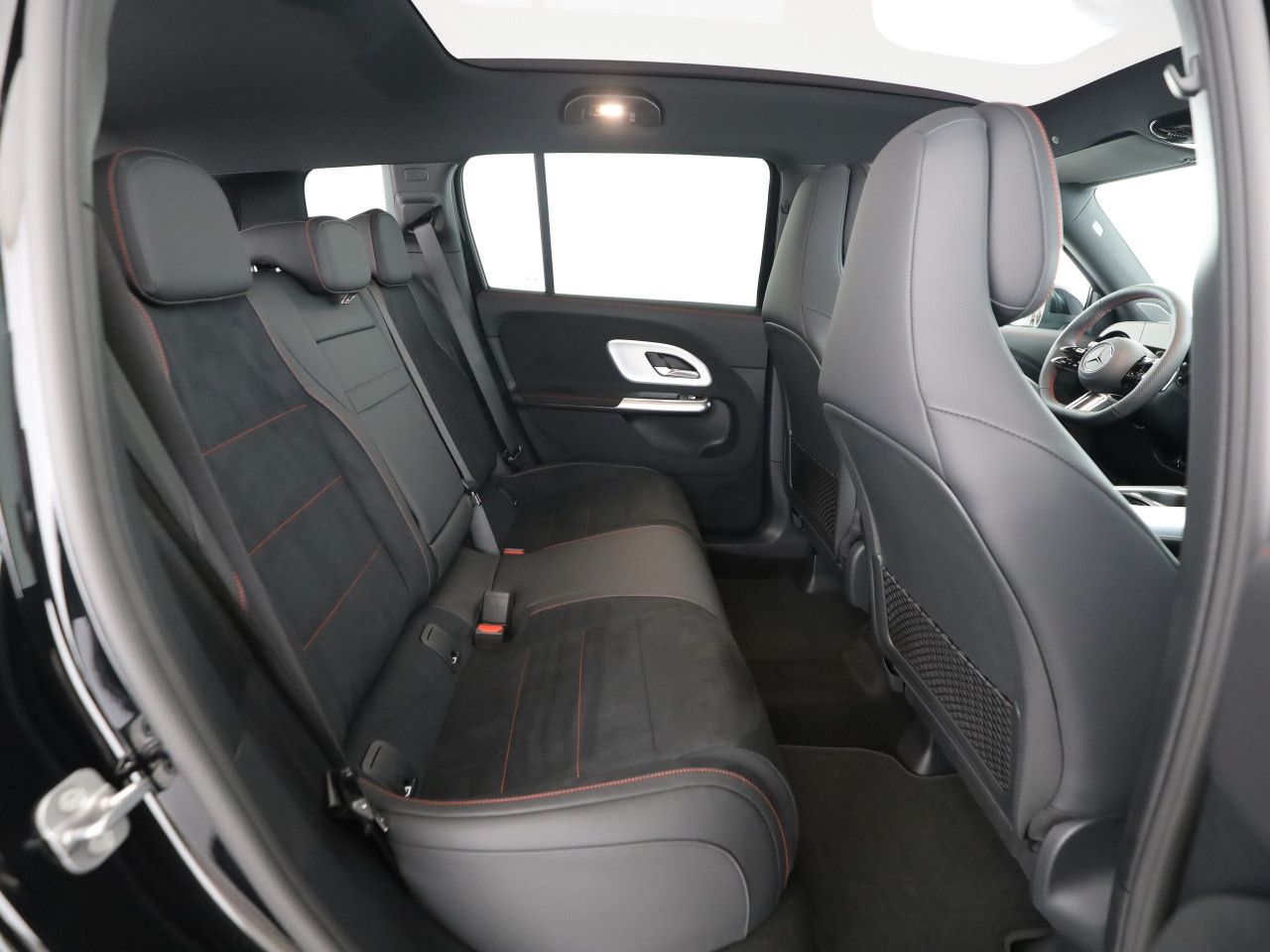 Mercedes-Benz GLB – Bild 14