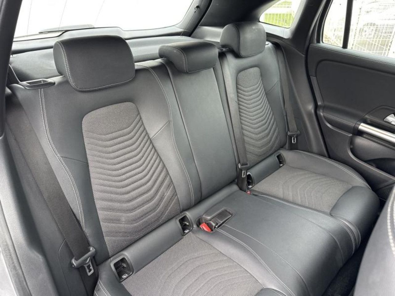 Photo du v&eacute;hicule 13 / 18