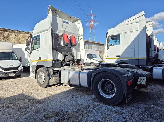 Vehicle image 2 / 7
