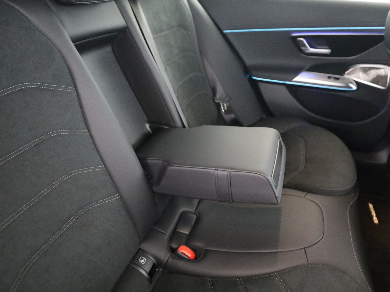Mercedes-Benz E-Klasse – Bild 20