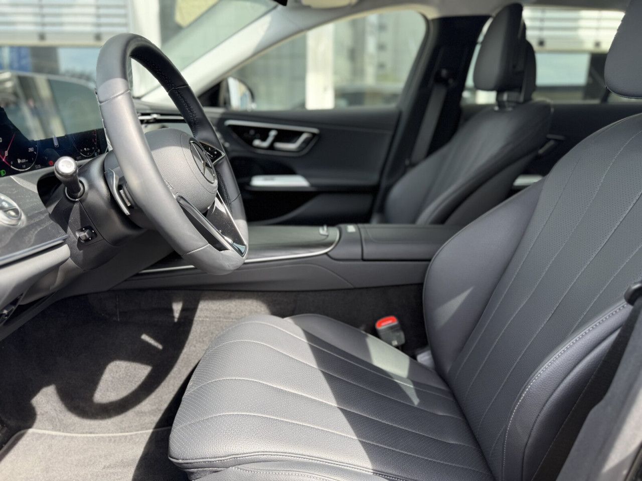Mercedes-Benz E-Klasse – Bild 14