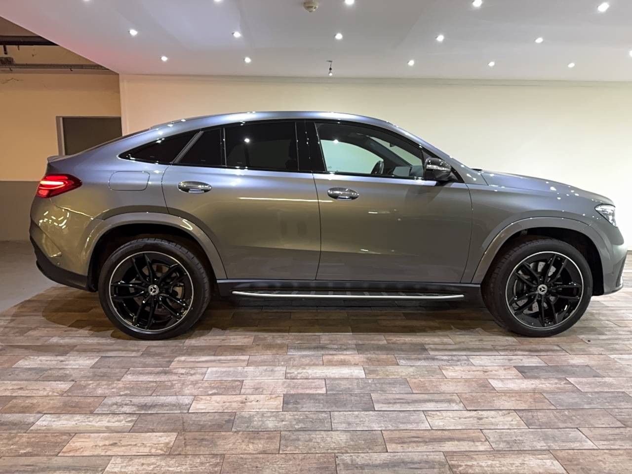 Photo du v&eacute;hicule 2 / 18