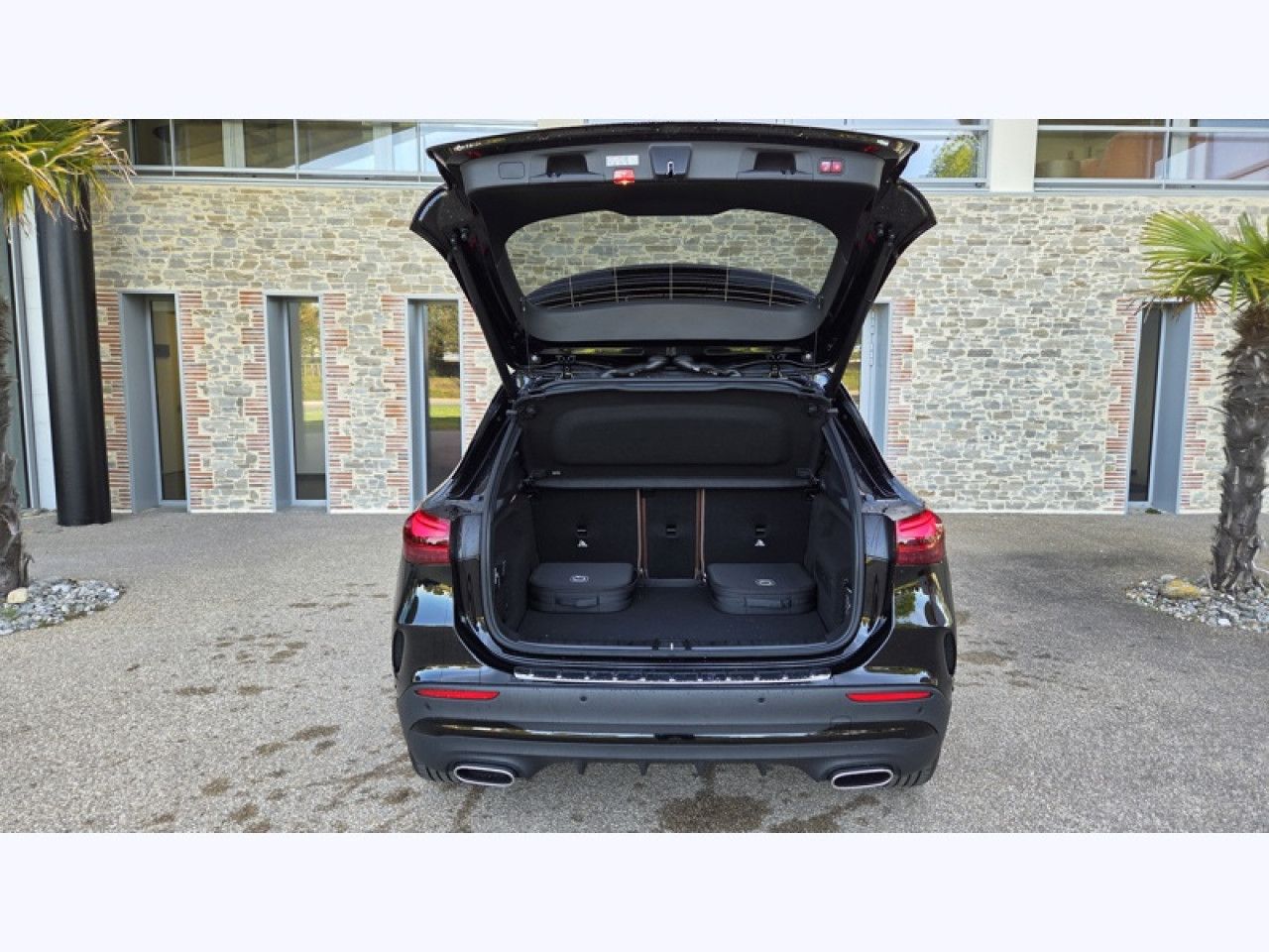 Photo du v&eacute;hicule 8 / 18