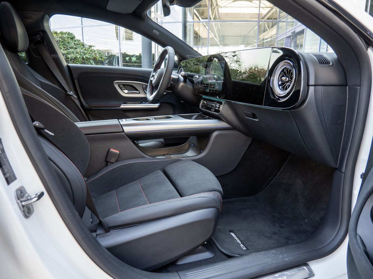 Mercedes-Benz CLA – Bild 2