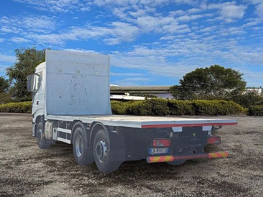 Vehicle image 13 / 22
