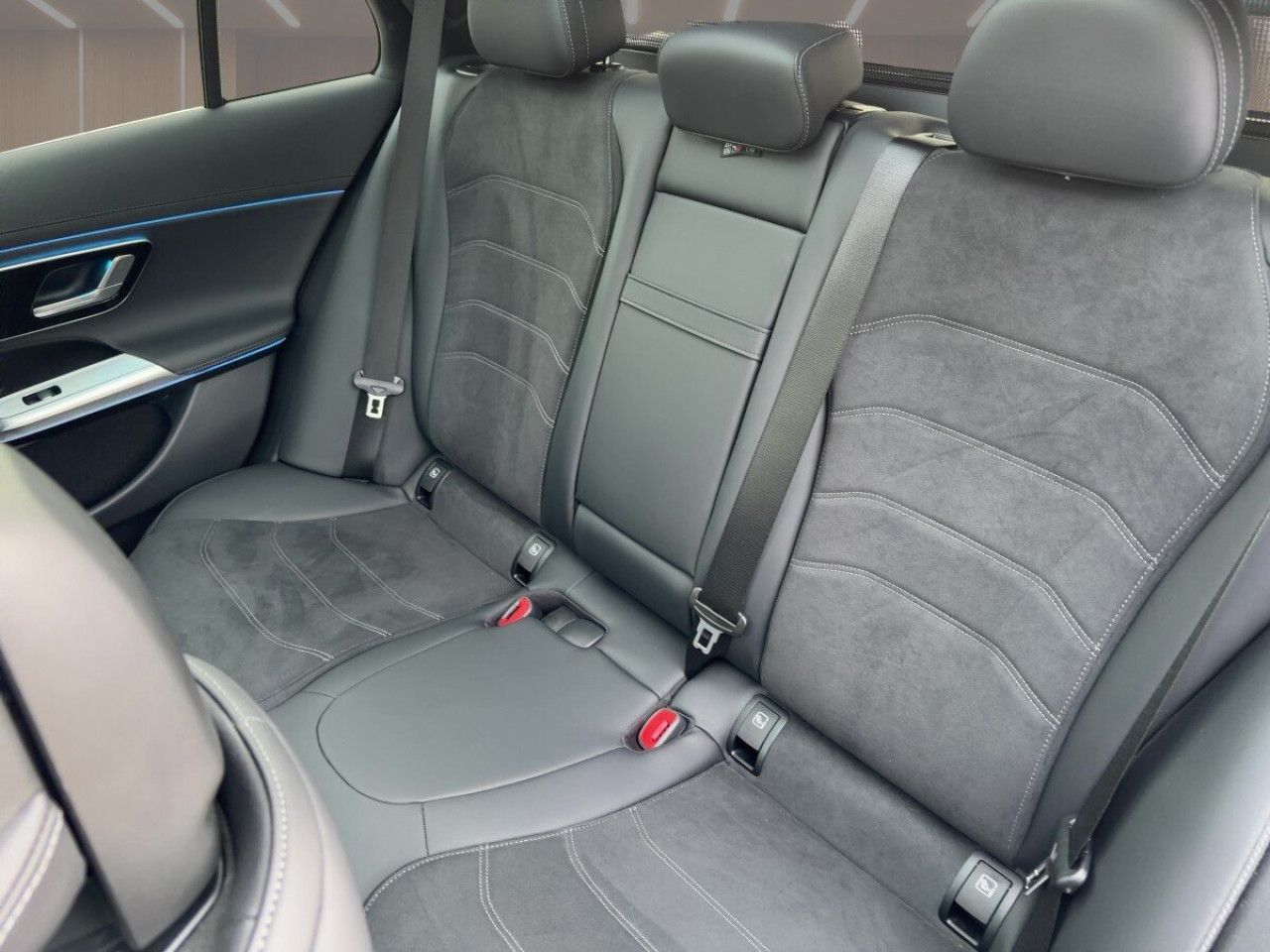 Mercedes-Benz E-Klasse – Bild 15
