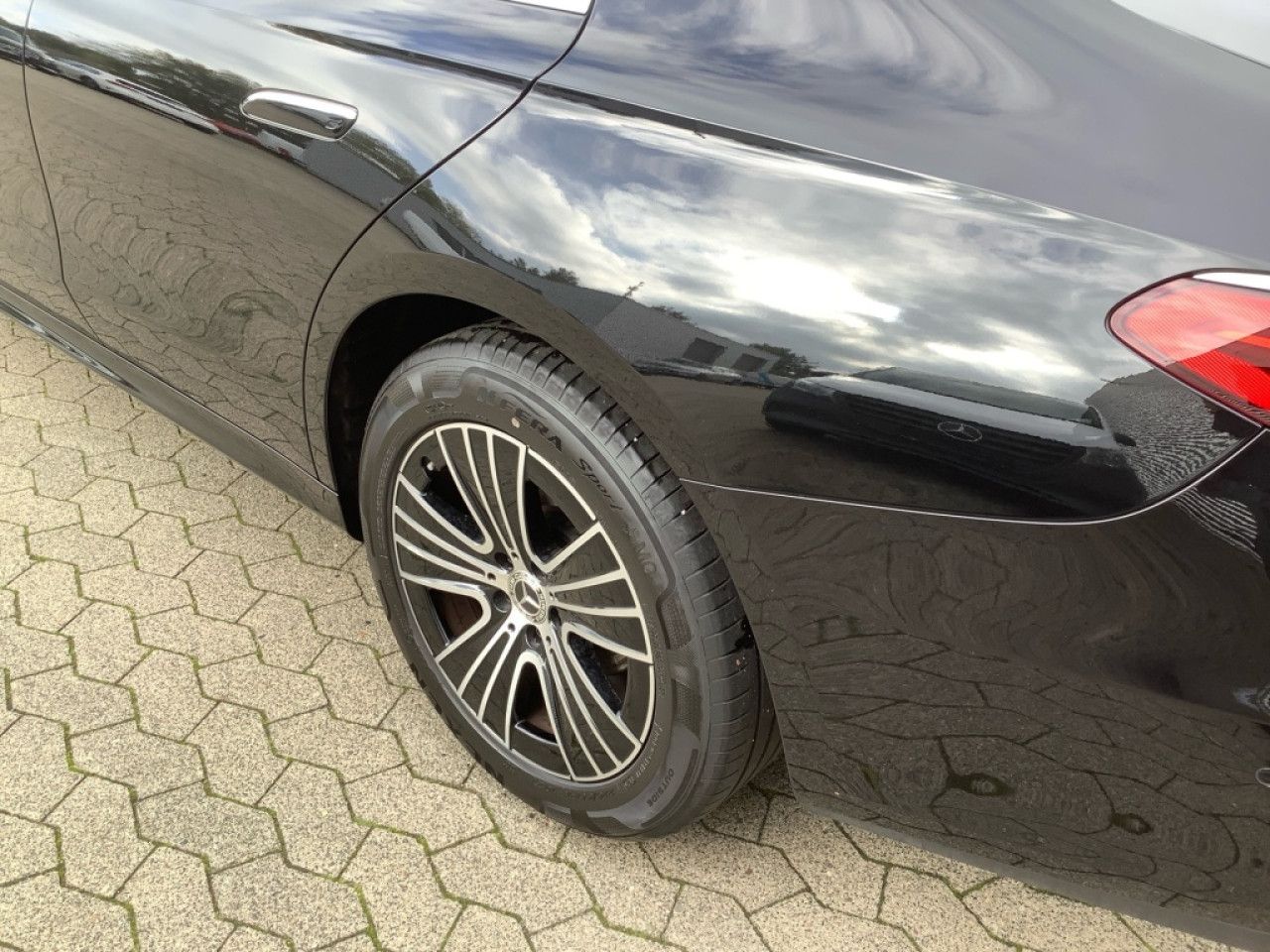 Mercedes-Benz E-Klasse – Bild 27
