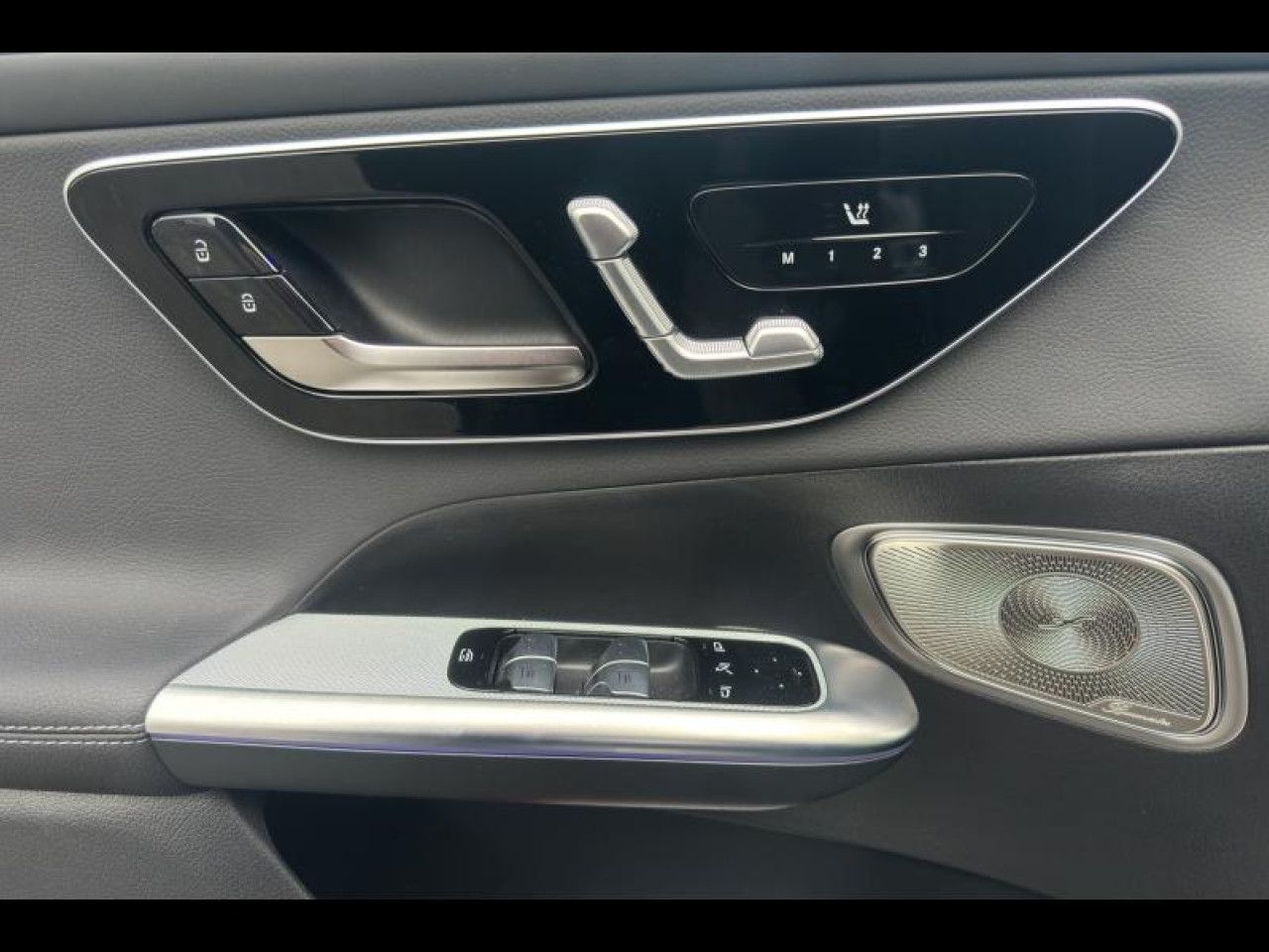 Photo du v&eacute;hicule 10 / 18