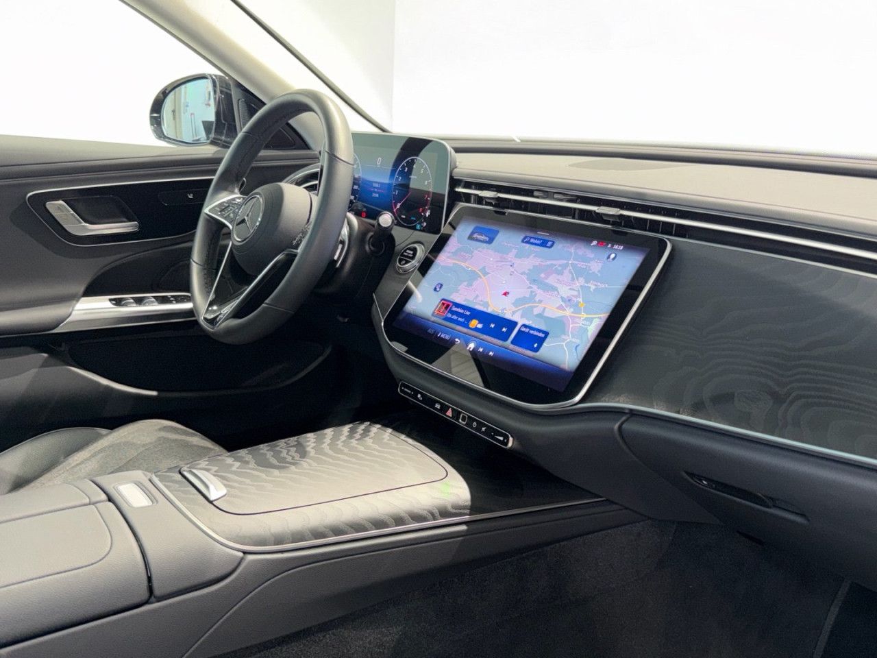 Mercedes-Benz E-Klasse – Bild 12
