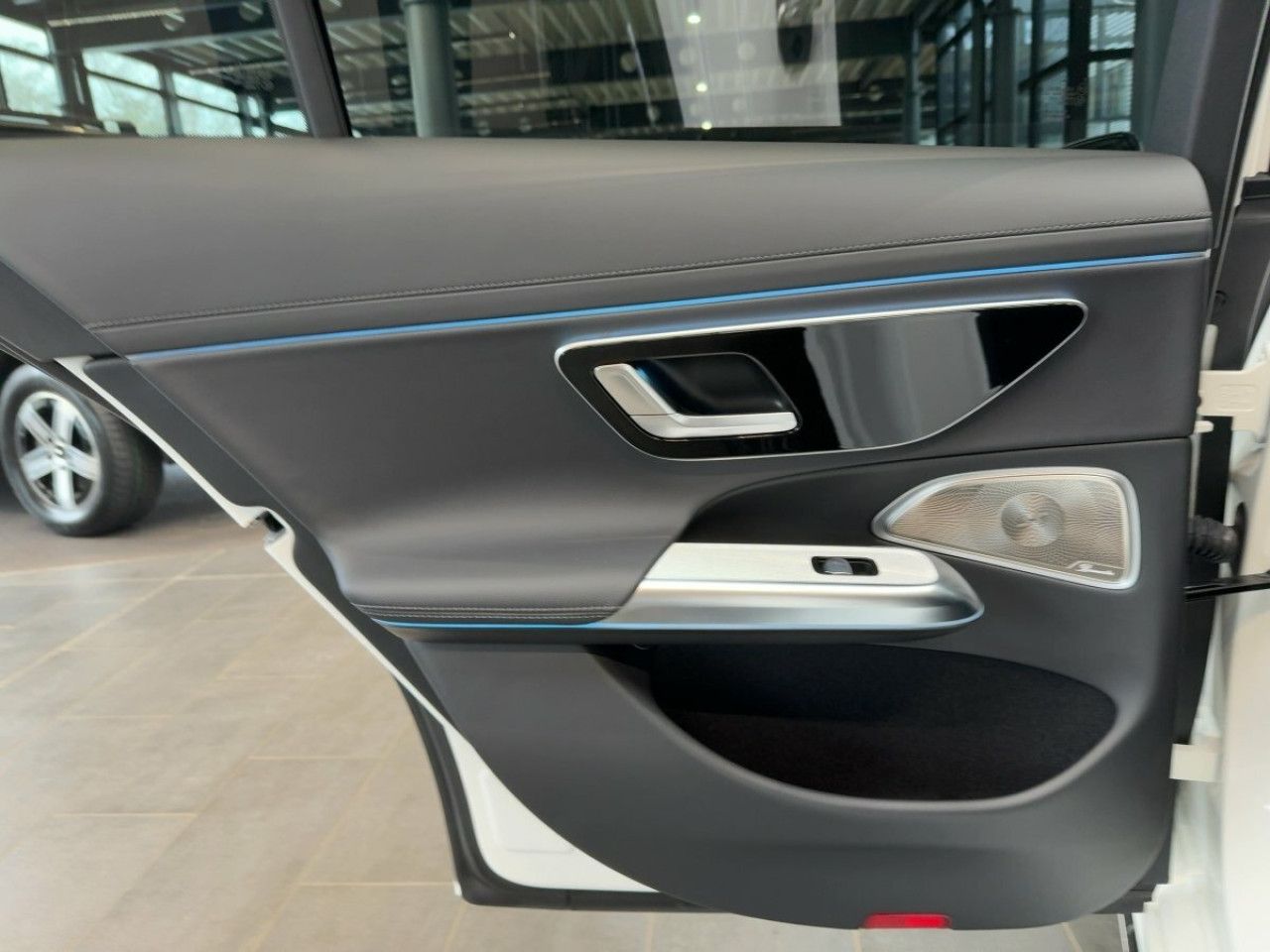 Mercedes-Benz E-Klasse – Bild 17