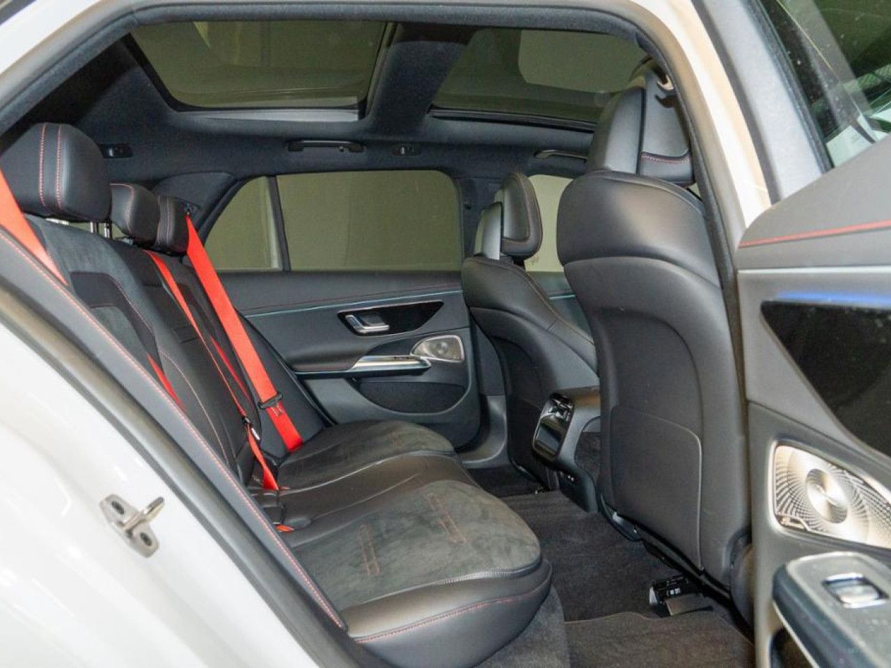 Mercedes-Benz E-Klasse – Bild 10