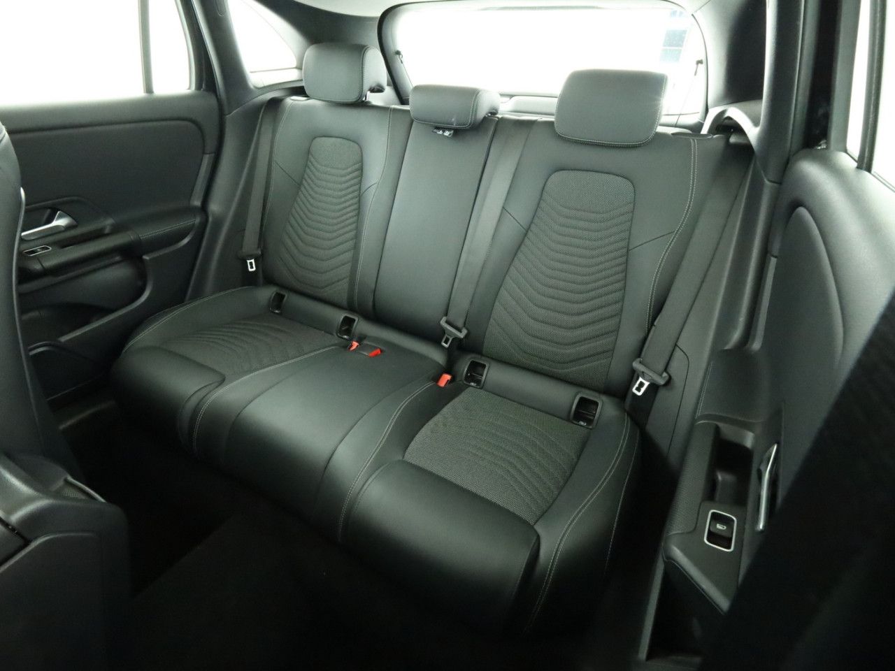Fahrzeugbild 18 / 25