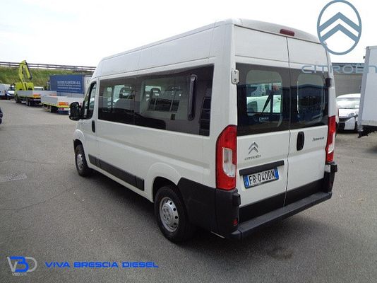 Vehicle image 4 / 15