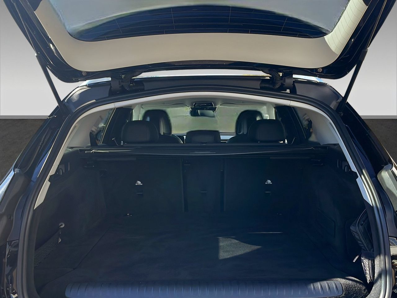 Mercedes-Benz E-Klasse – Bild 7