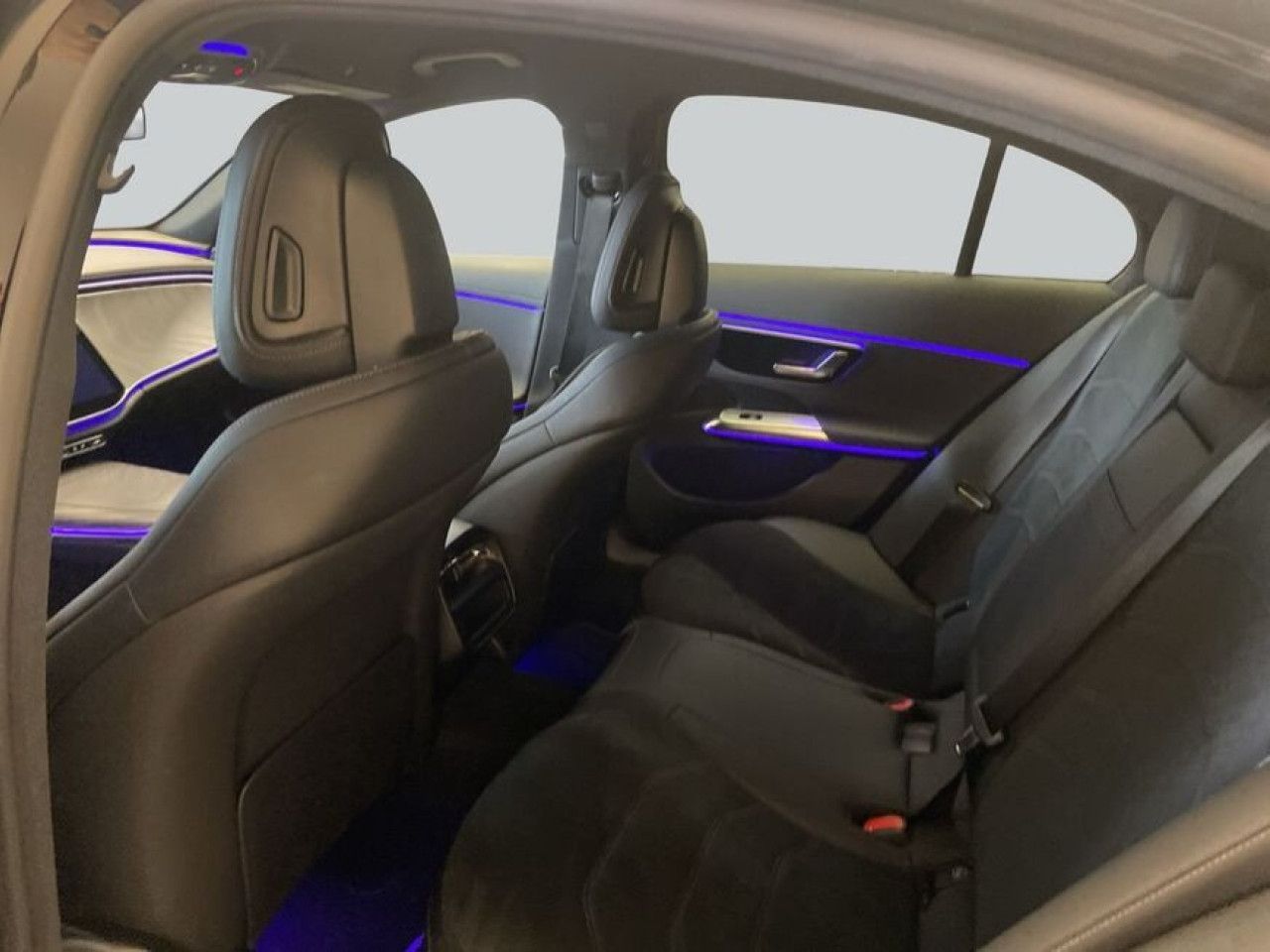 Mercedes-Benz E-Klasse – Bild 11