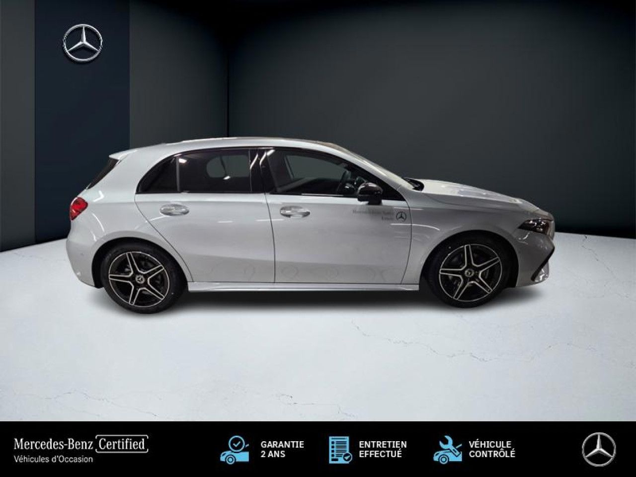 Photo du v&eacute;hicule 3 / 14