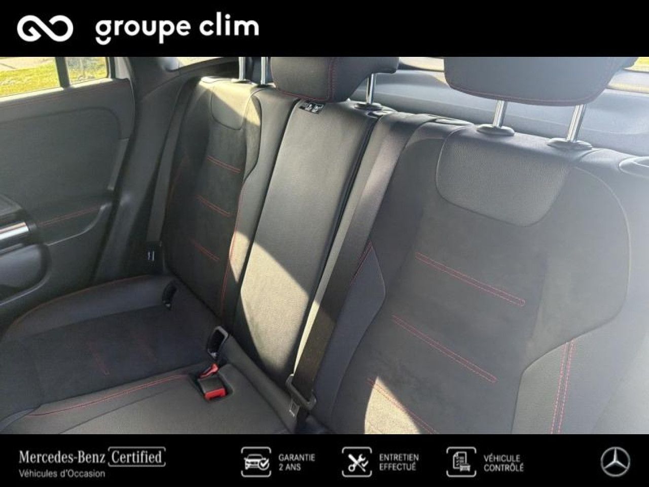 Photo du v&eacute;hicule 16 / 18