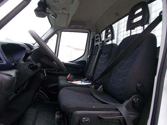 Vehicle image 7 / 13