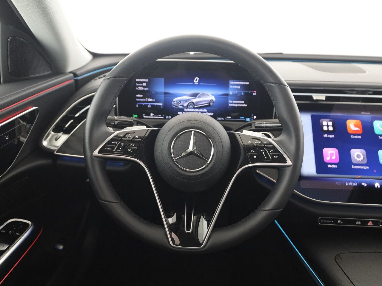 Mercedes-Benz E-Klasse – Bild 11