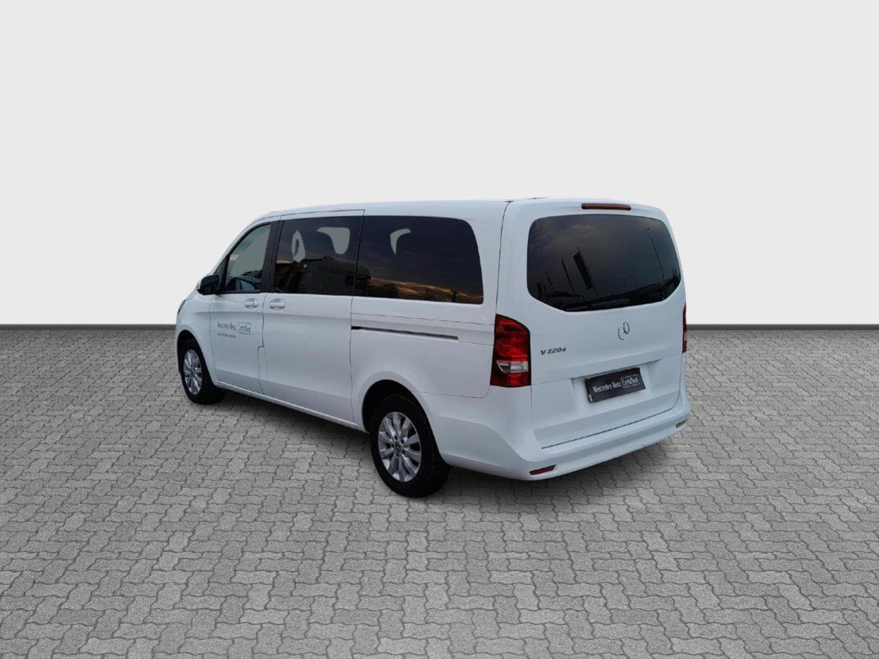 Zdjęcie pojazdu 2 / 19