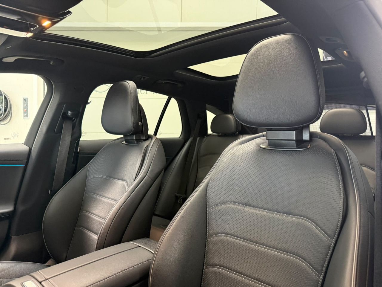 Mercedes-Benz E-Klasse – Bild 28