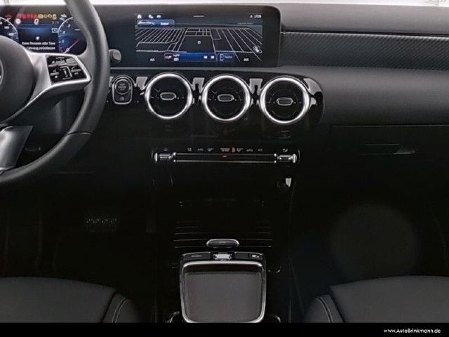 Mercedes-Benz A 220