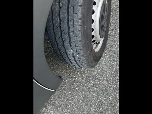 Vehicle image 8 / 20