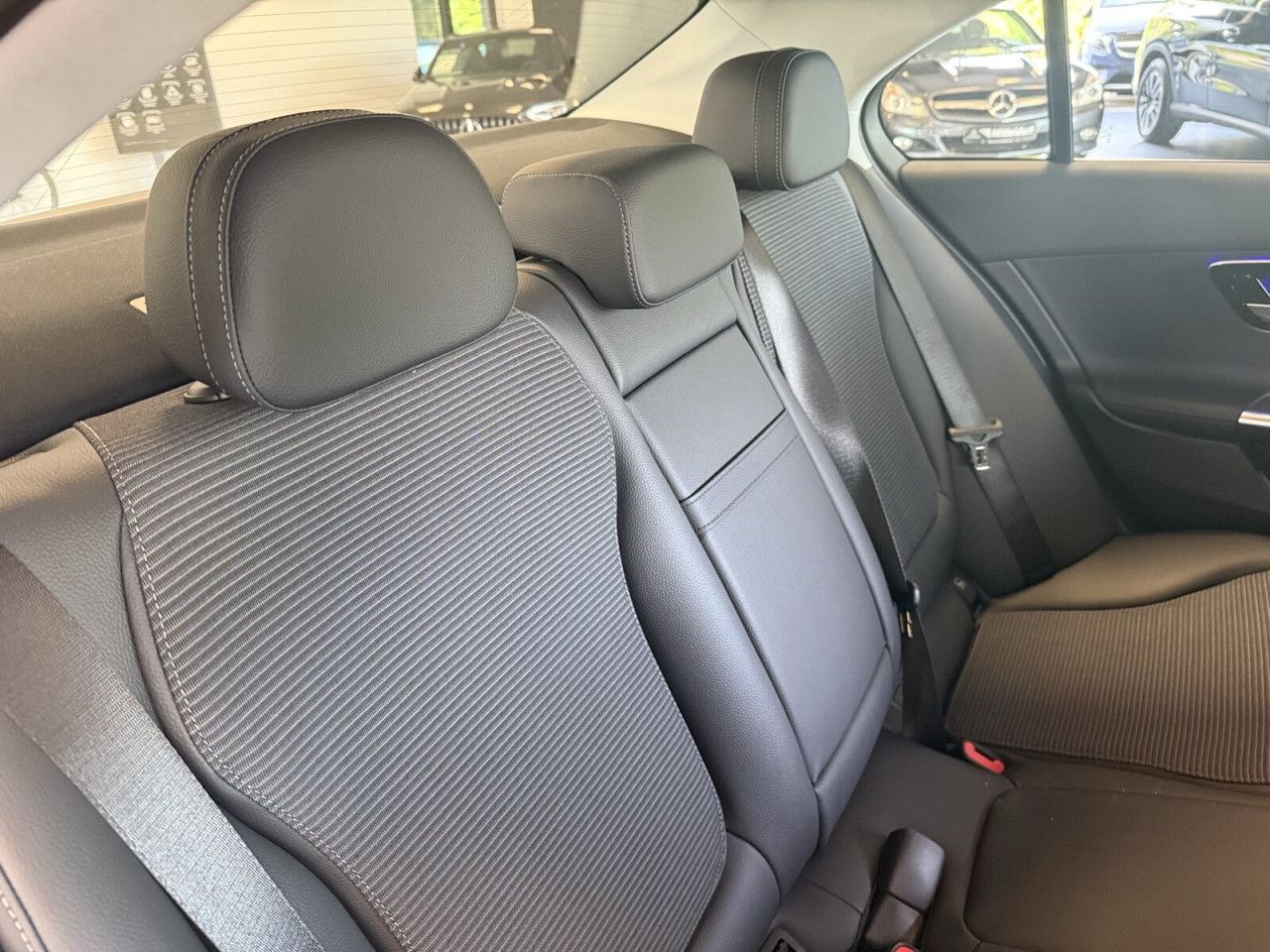 Mercedes-Benz C-Klasse – Bild 8