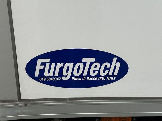Vehicle image 13 / 19