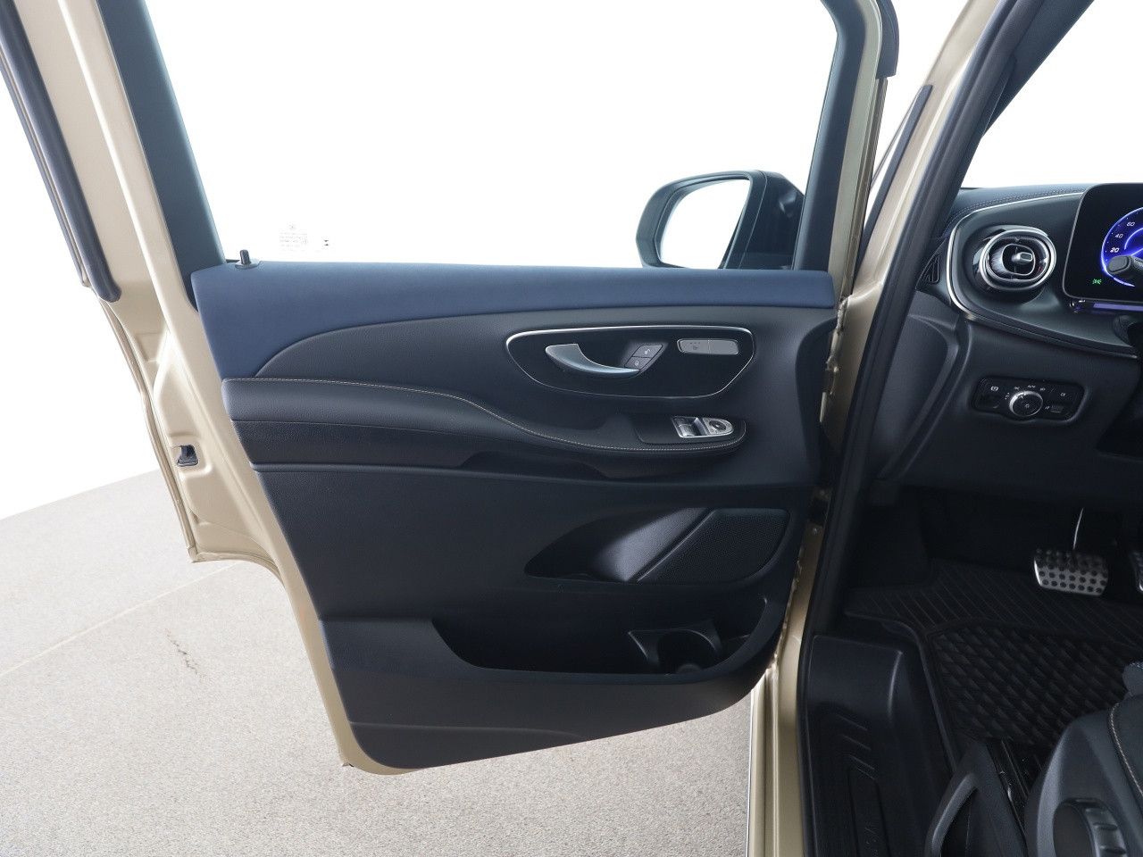 Mercedes-Benz EQV – Bild 12