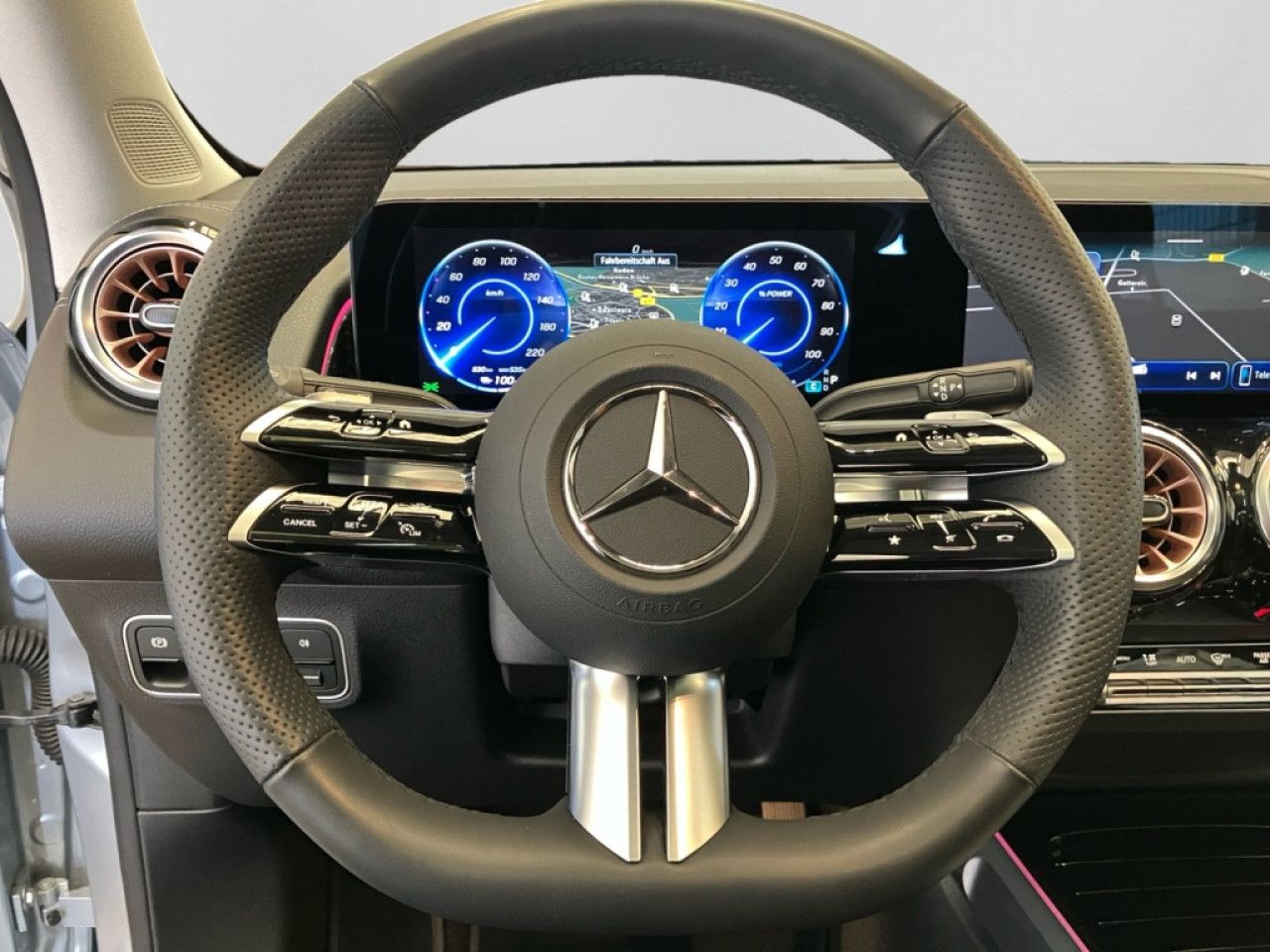 Mercedes-Benz EQB – Bild 12