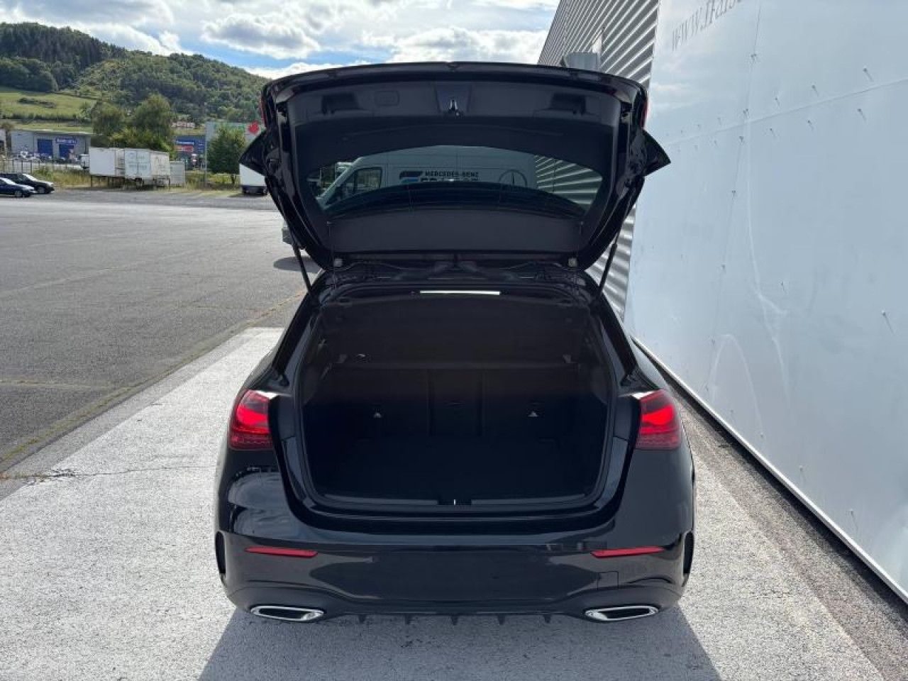 Photo du v&eacute;hicule 8 / 16