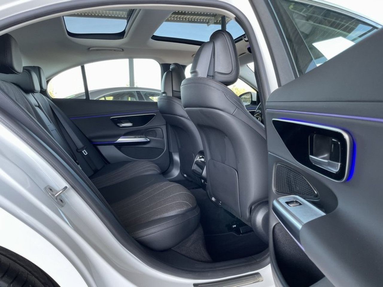 Mercedes-Benz E-Klasse – Bild 9
