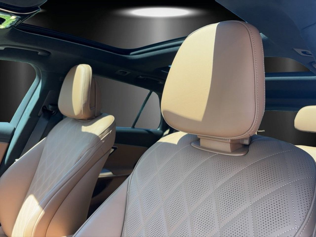 Mercedes-Benz E-Klasse – Bild 11