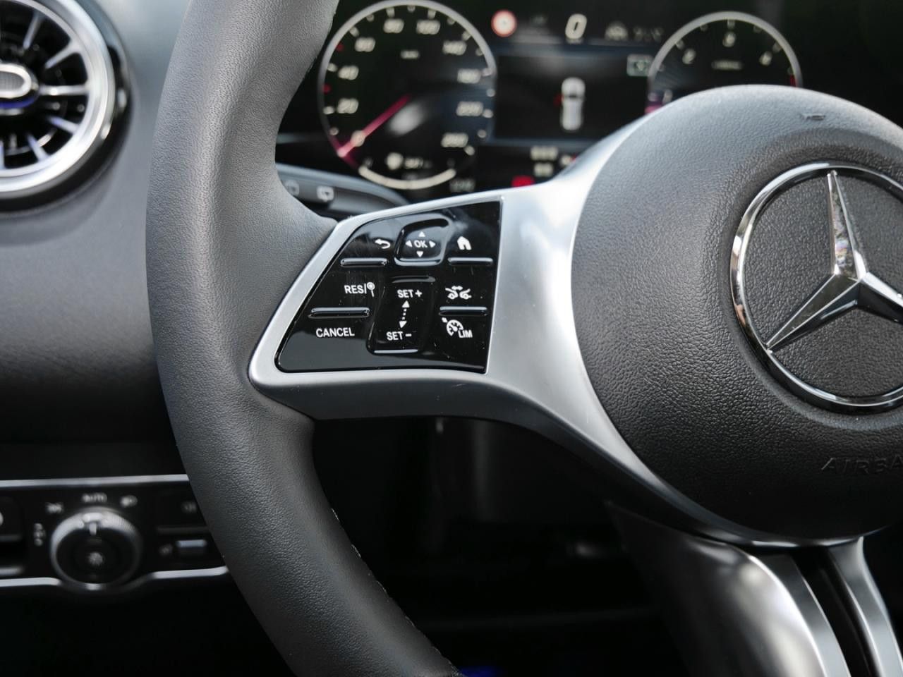 Mercedes-Benz GLB – Bild 10
