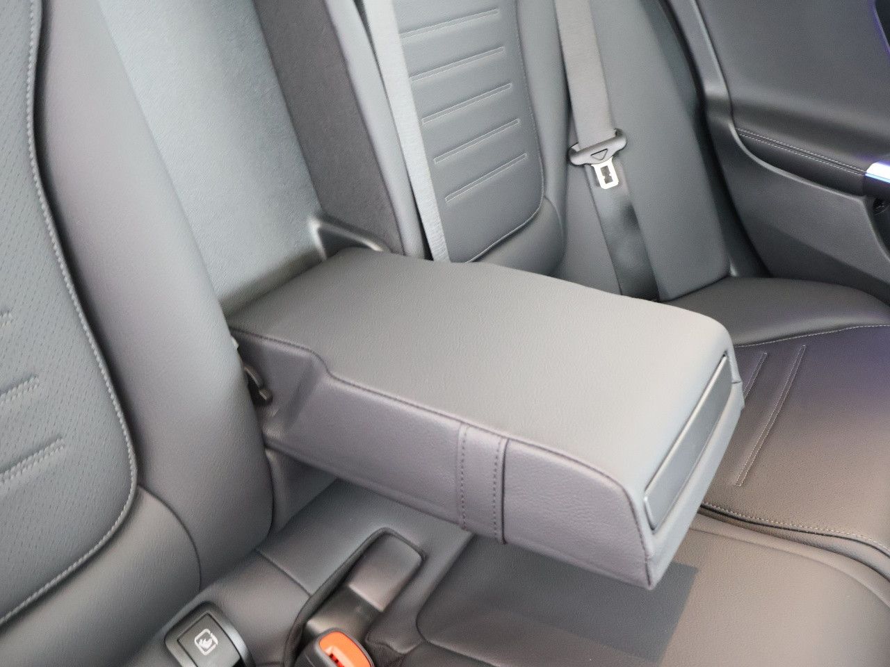 Mercedes-Benz C-Klasse – Bild 21