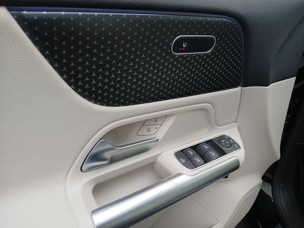 Zdjęcie pojazdu 22 / 23