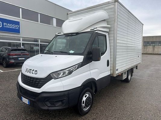 Vehicle image 1 / 20