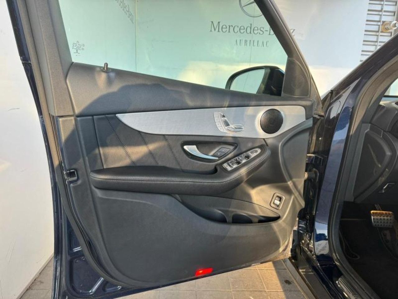 Photo du v&eacute;hicule 16 / 18