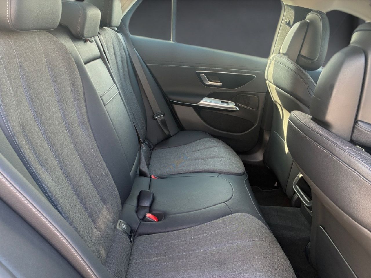 Mercedes-Benz E-Klasse – Bild 14