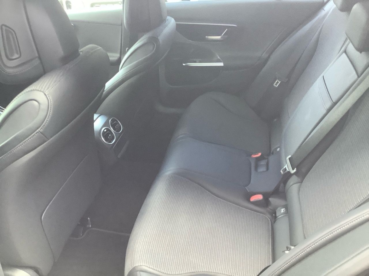 Mercedes-Benz C-Klasse – Bild 23
