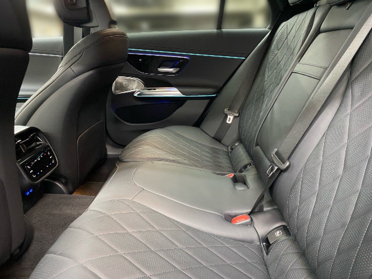 Mercedes-Benz E-Klasse – Bild 11