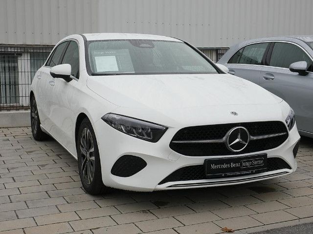 Mercedes-Benz A 220