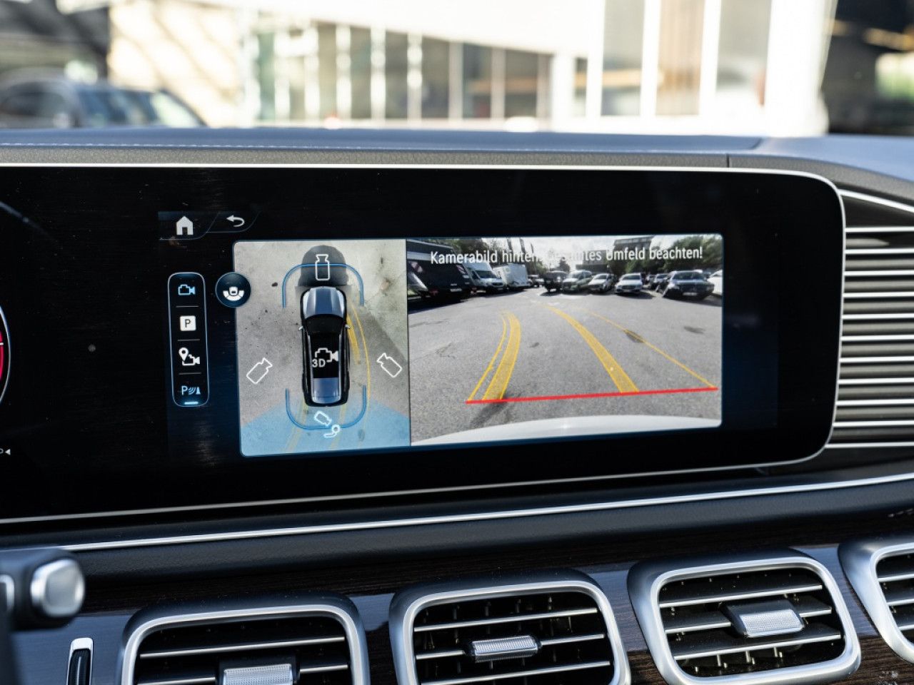 Mercedes-Benz GLS – Bild 12