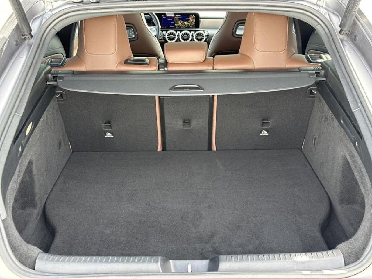 Photo du v&eacute;hicule 15 / 18