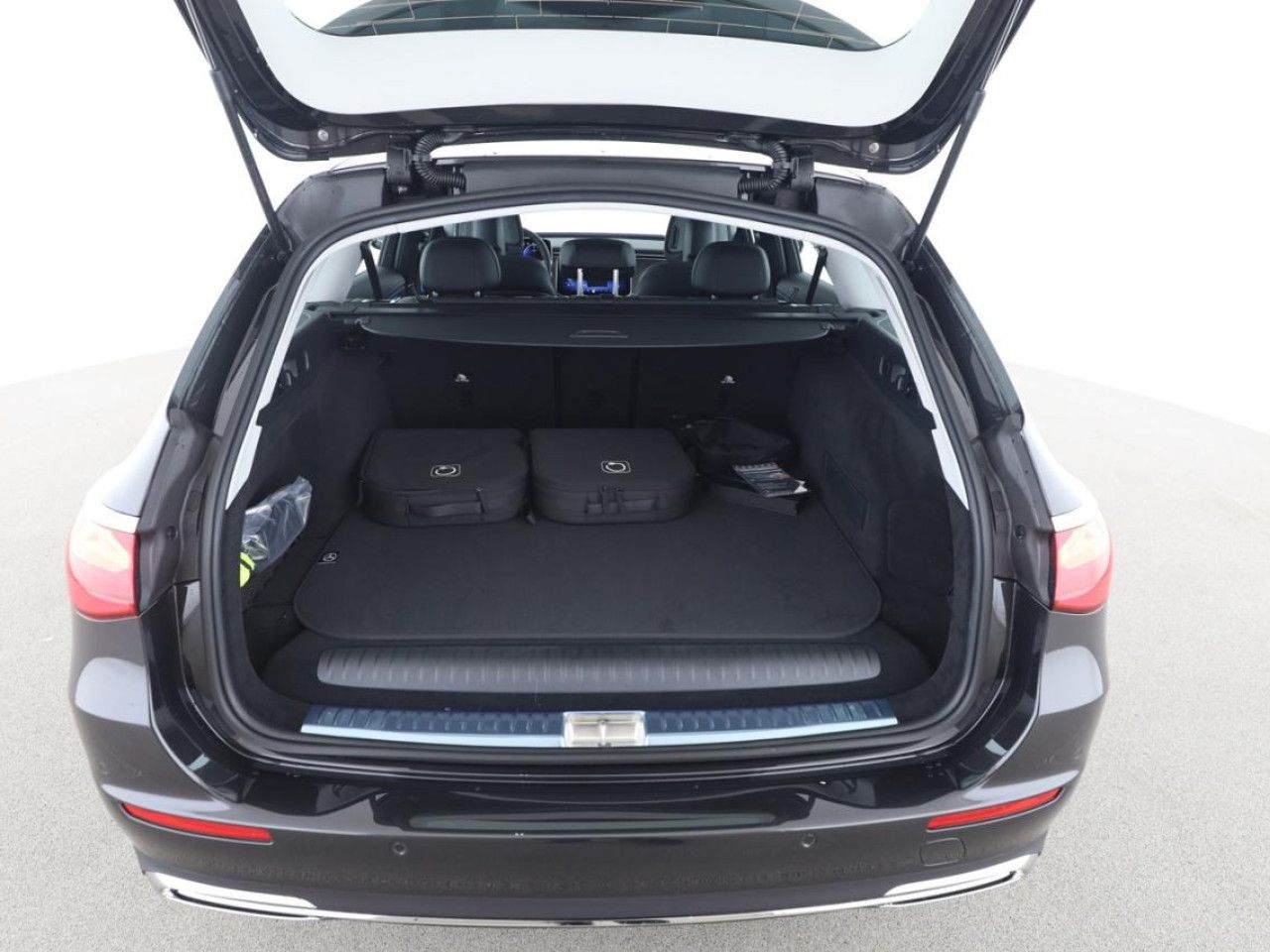 Mercedes-Benz E-Klasse – Bild 13